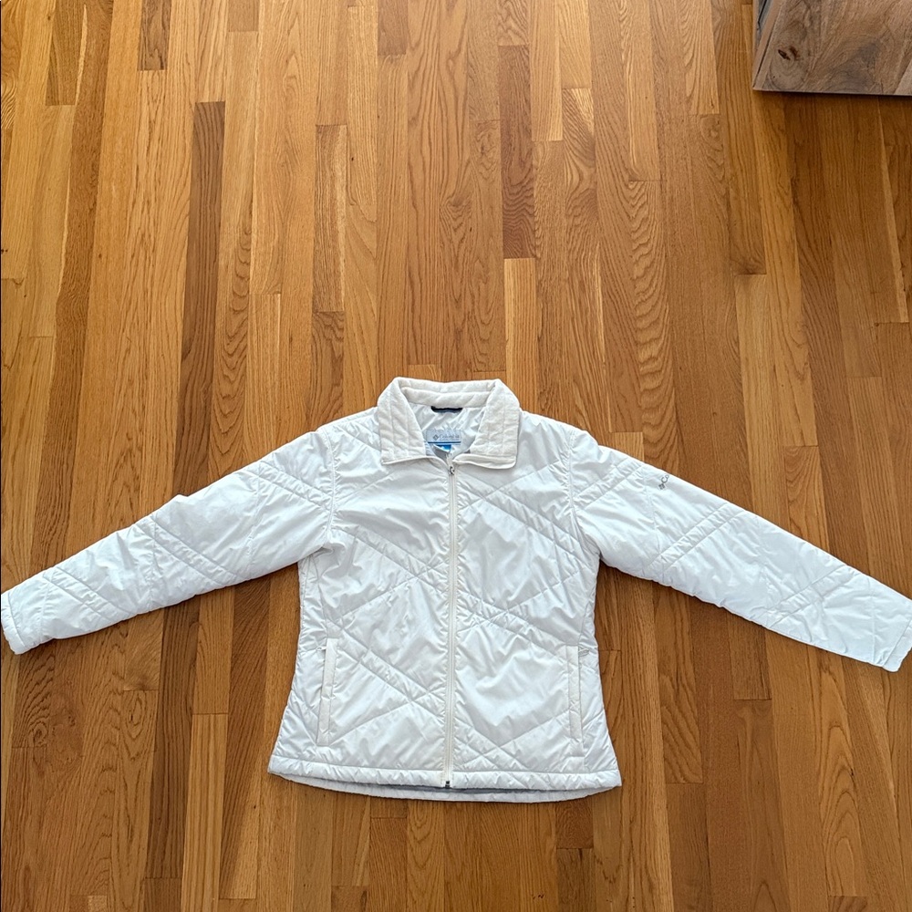 White Columbia size M